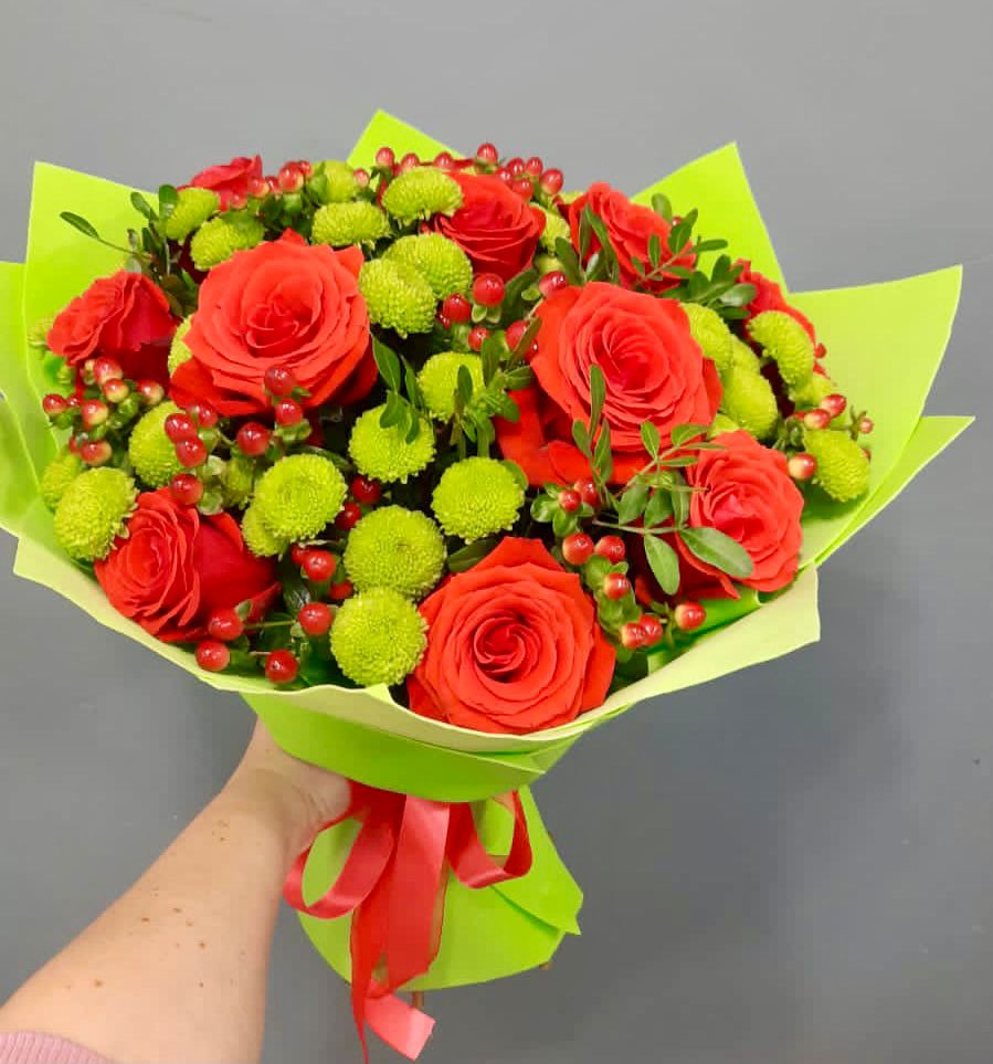 Букет цветов из: Хризантемы и Розы в Стодеревской