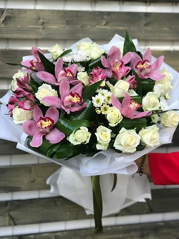 Букет цветов из: Розы и Хризантемы в Стодеревской
