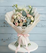 Букет цветов из:  Розы и Лизиантусы в Стодеревской