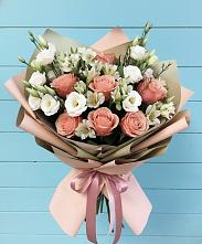 Букет цветов из:  Розы, Альстромерии и Лизиантусы в Стодеревской