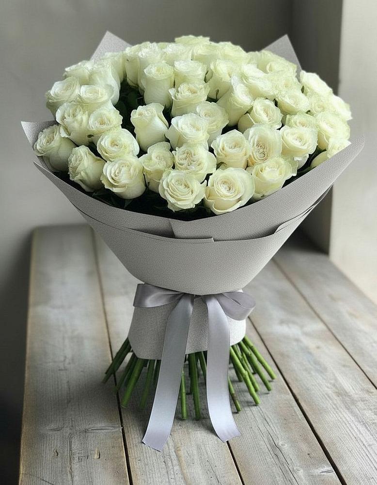Букет 35 Белых роз в Стодеревской