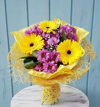 Букет цветов из:  Хризантемы и Герберы в Стодеревской