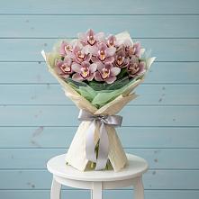 Букет цветов из:  Орхидеи и Розы в Стодеревской