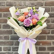 Букет цветов из:  Лизиантусы и Розы #REPLACE_PRED# Стодеревской