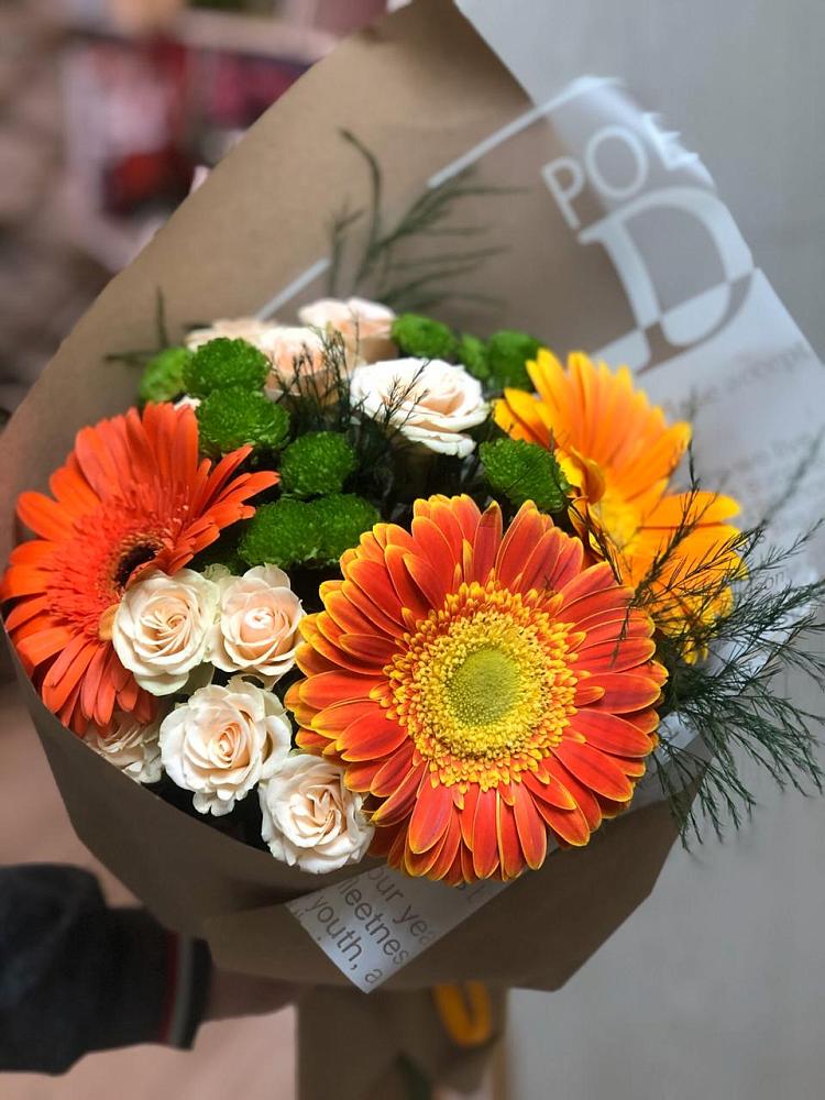 Букет цветов из: Герберы, Хризантемы и Розы в Стодеревской