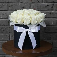 Цветочная композиция из Розы в шляпной коробке в Стодеревской