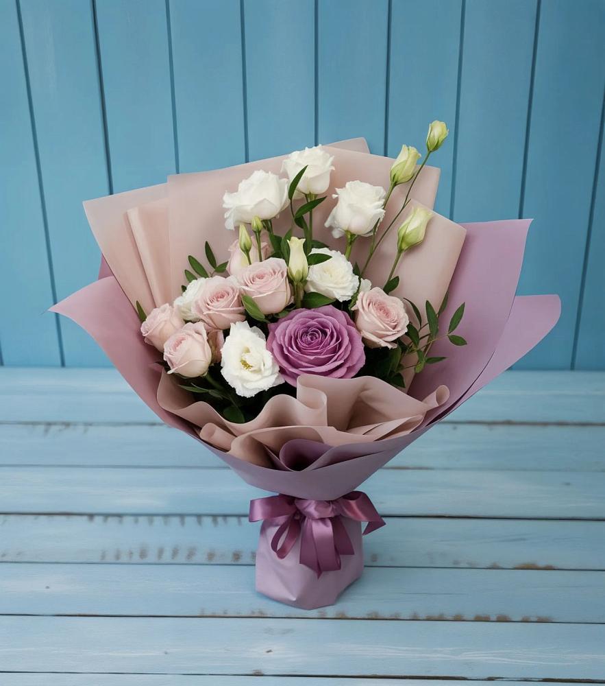 Букет цветов из: Розы и Лизиантусы в Стодеревской