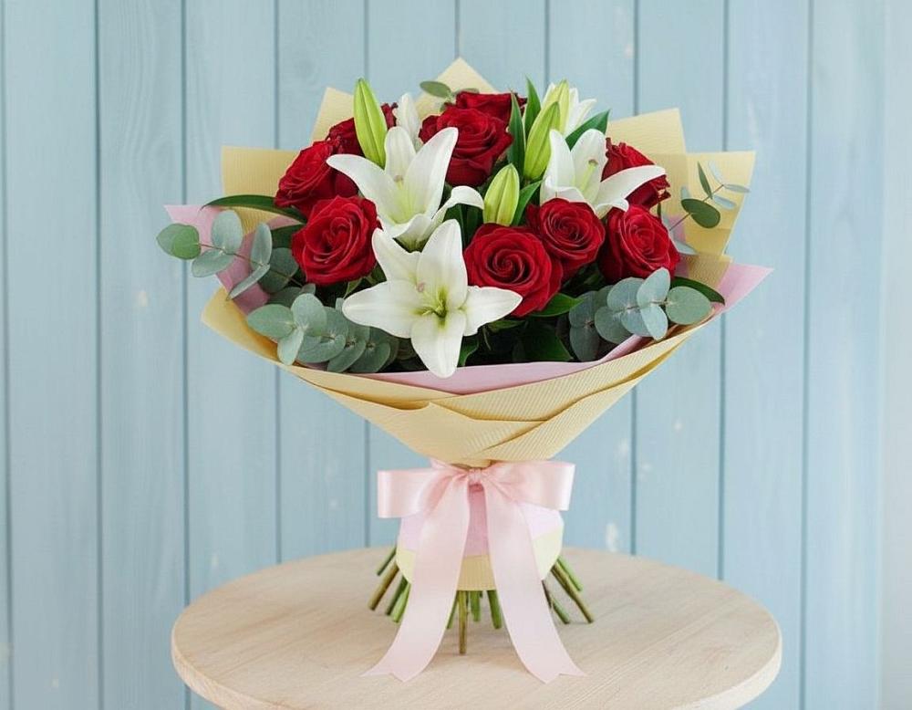 Букет цветов из: Лилии и Розы в Стодеревской